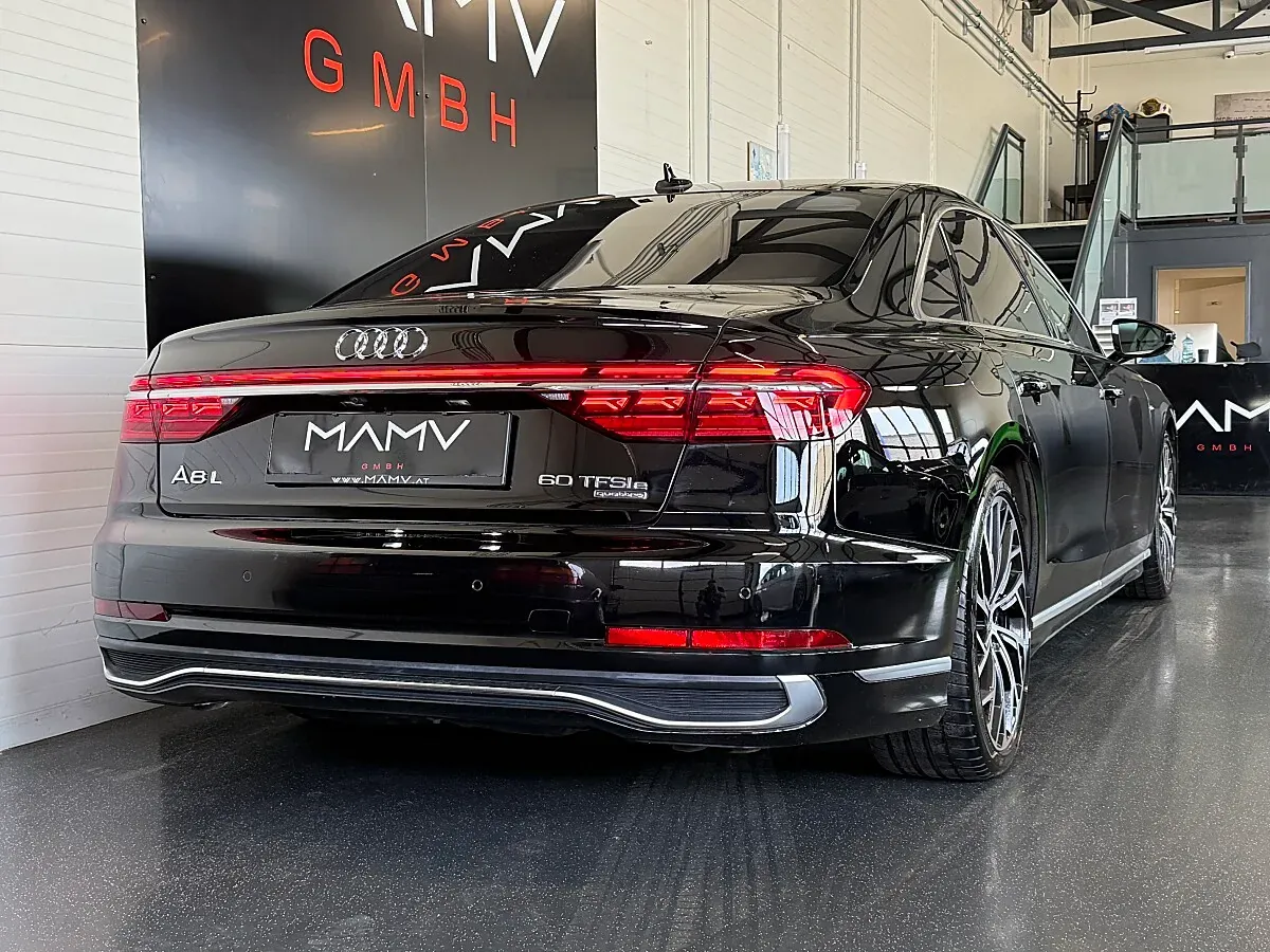 Audi A8 2024 photo 3
