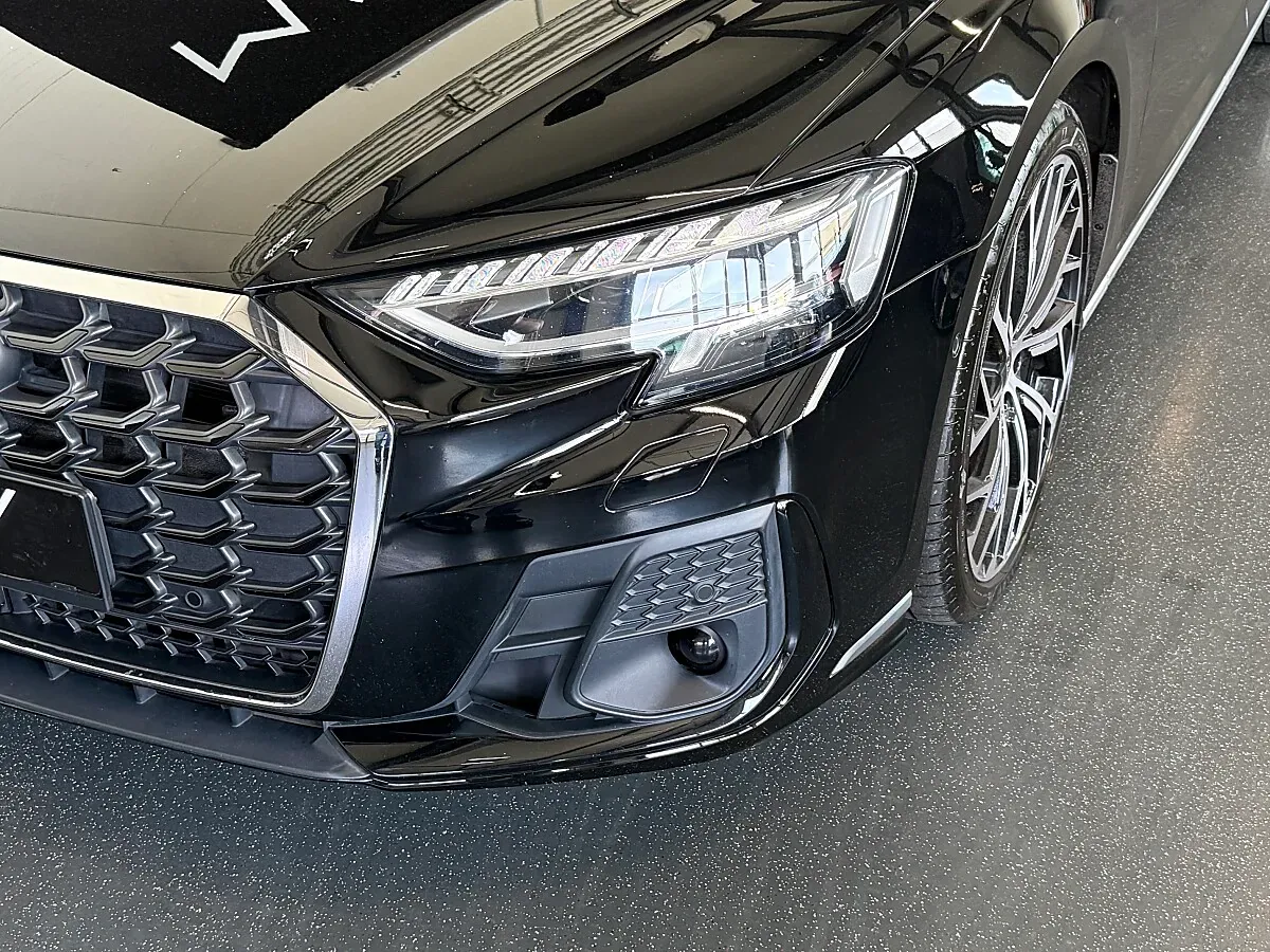 Audi A8 2024 photo 2