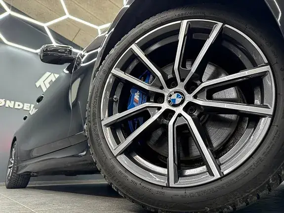 BMW 330E 2020 photo 2