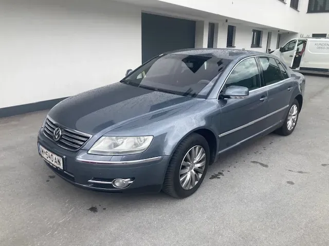 Volkswagen Phaeton 2009 photo 2