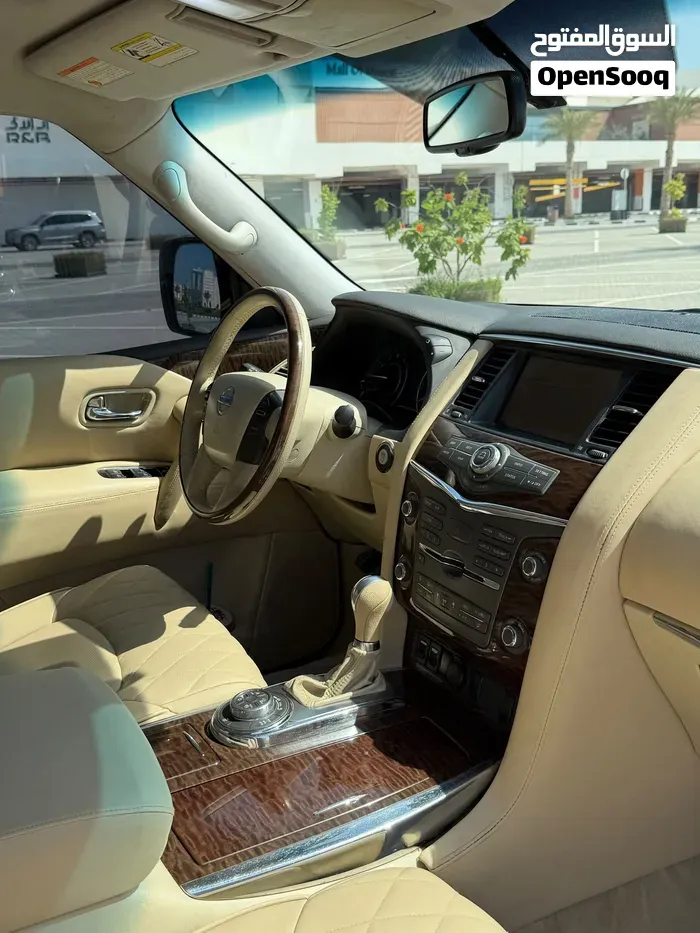 Nissan Patrol 2011 photo 4