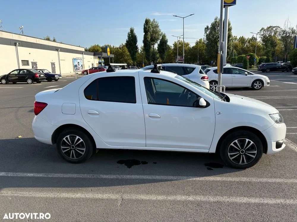 Dacia Logan 2013 photo 2