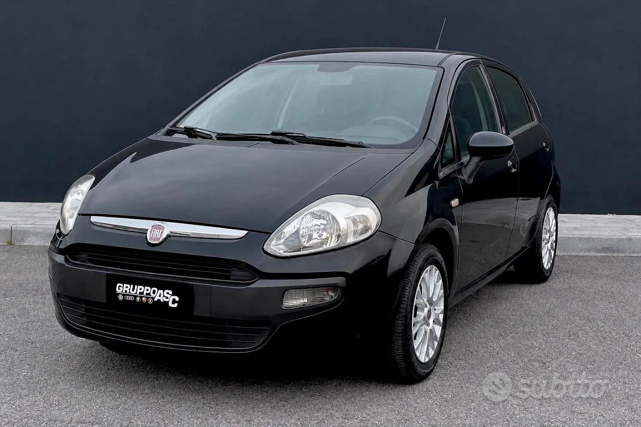Fiat Punto Evo 2011 photo 2