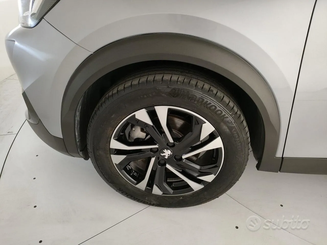 Peugeot E-2008 2022 photo 5