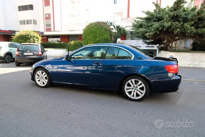BMW 320D 2010 photo 4