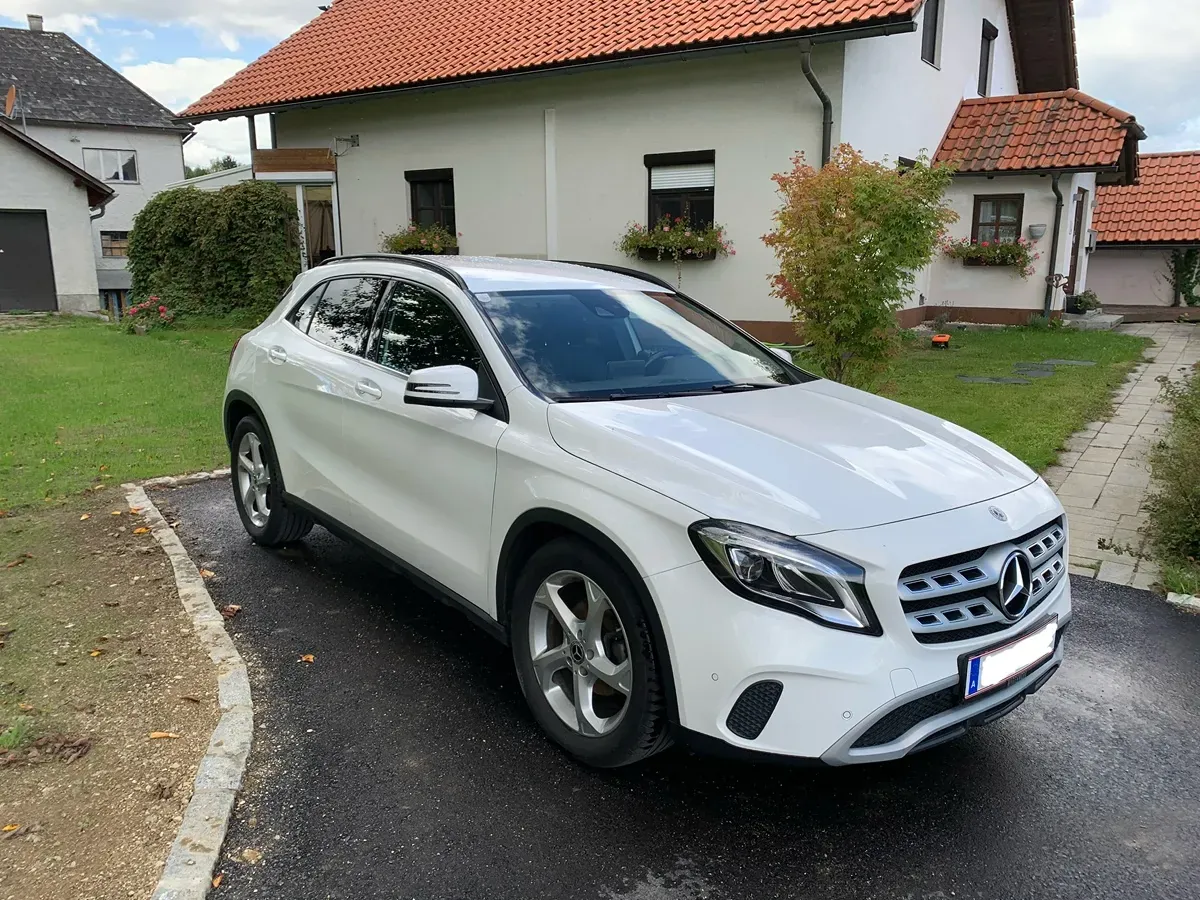 Mercedes-Benz Gla 2018 photo 2