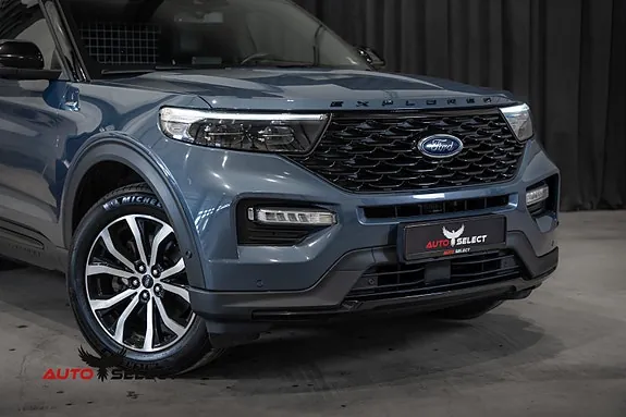 Ford Explorer 2021 photo 2