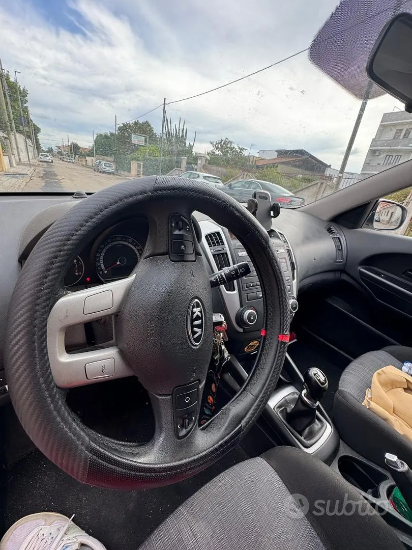 Kia Ceed 2012 photo 4