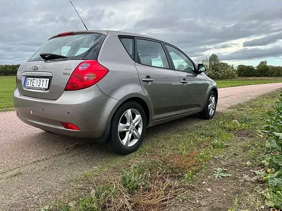 Kia Ceed 2008 photo 3