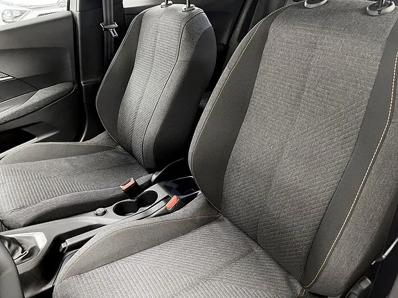 Peugeot 2008 2025 photo 5