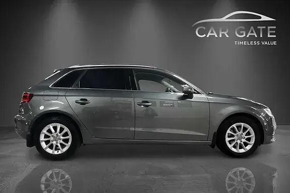Audi A3 2015 photo 3