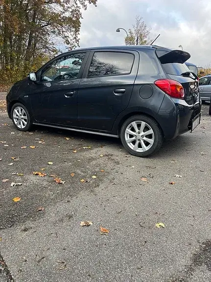 Mitsubishi Space Star 2015 photo 2