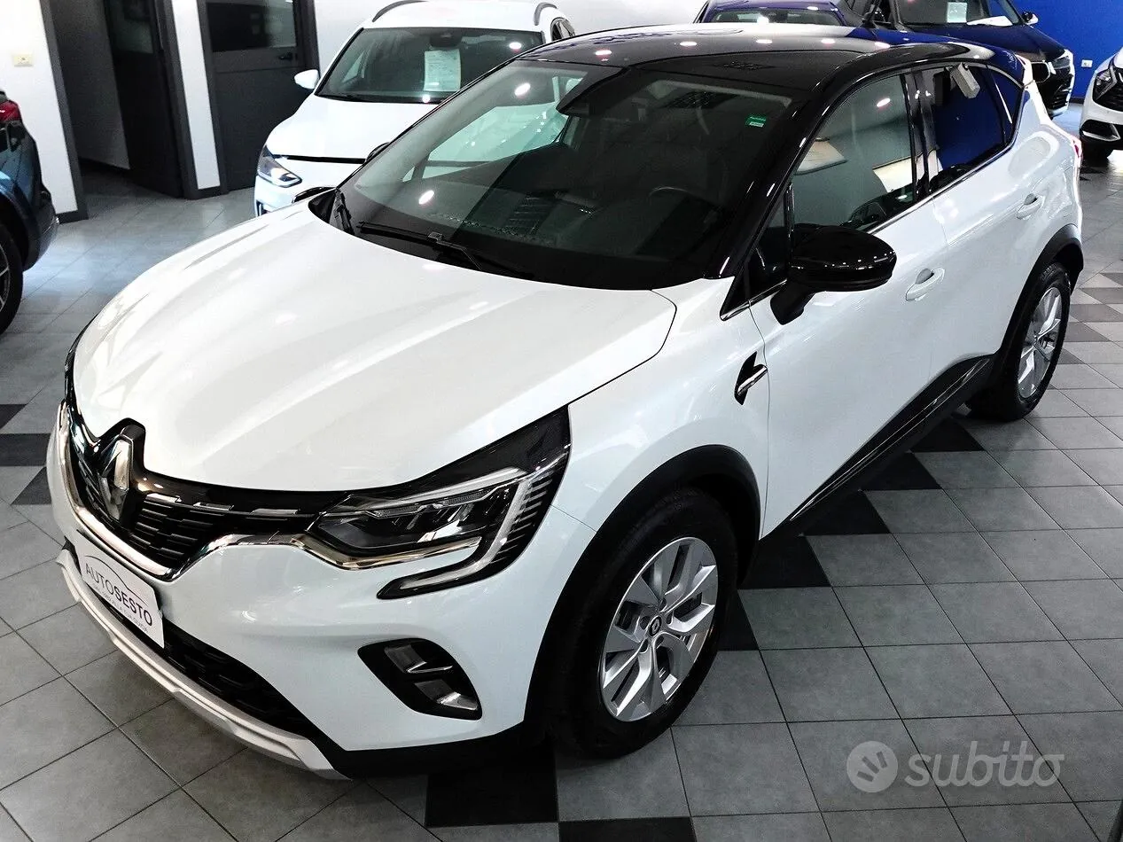 Renault Captur 2022 photo 2
