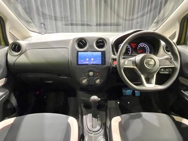 Nissan Note 2018 photo 2
