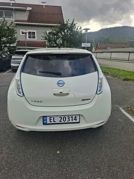 Nissan Leaf 2013 photo 4