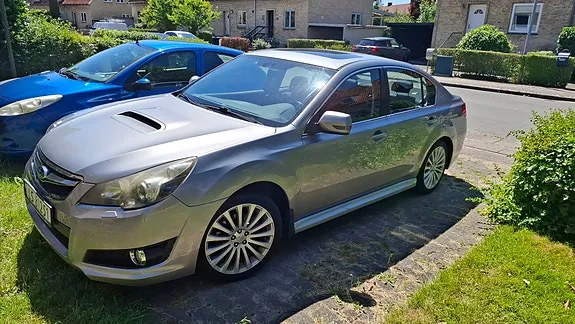 Subaru Legacy 2010 photo 3