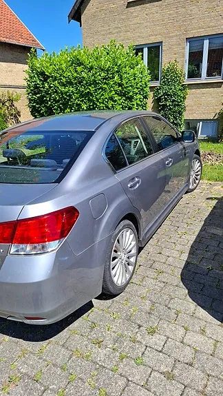 Subaru Legacy 2010 photo 5