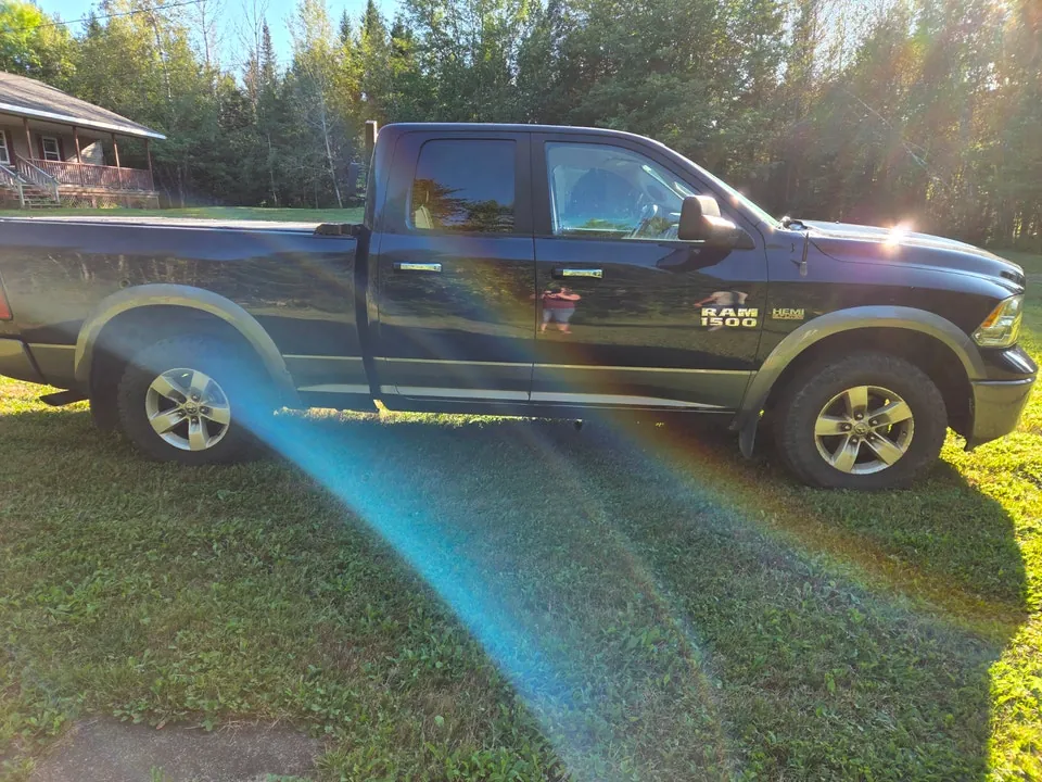 Dodge Ram 1500 2013 photo 3