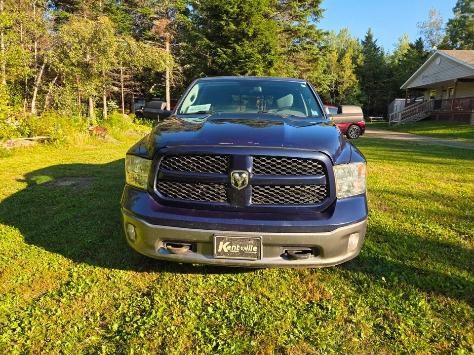 Dodge Ram 1500 2013 photo 2