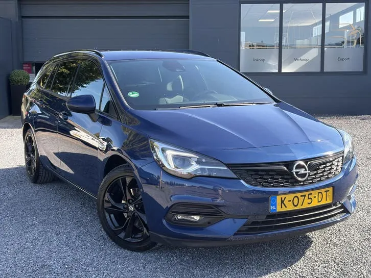 Opel Astra 2020 photo 2