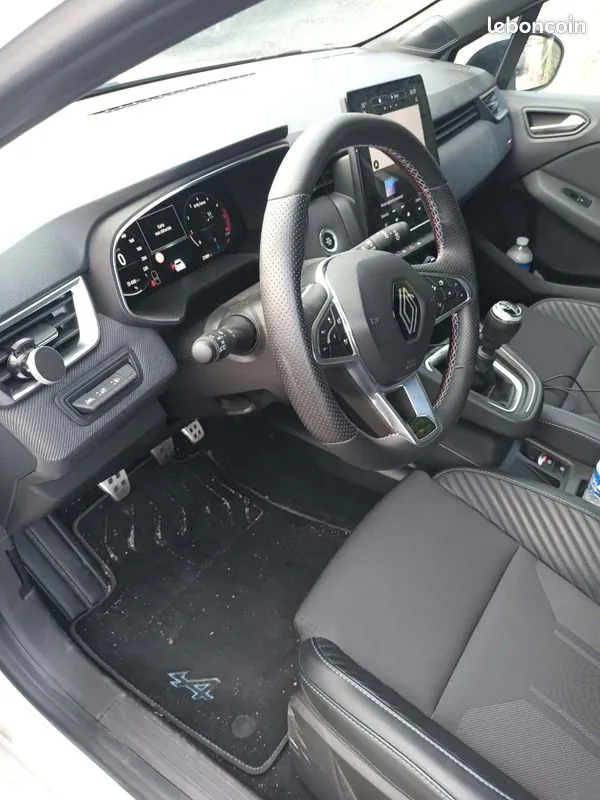 Renault Clio 2024 photo 3