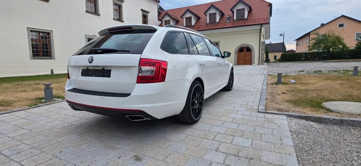 Skoda Octavia 2013 photo 3