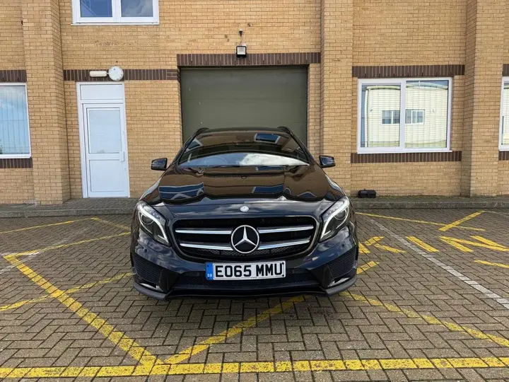 Mercedes-Benz Gla 2015 photo 2