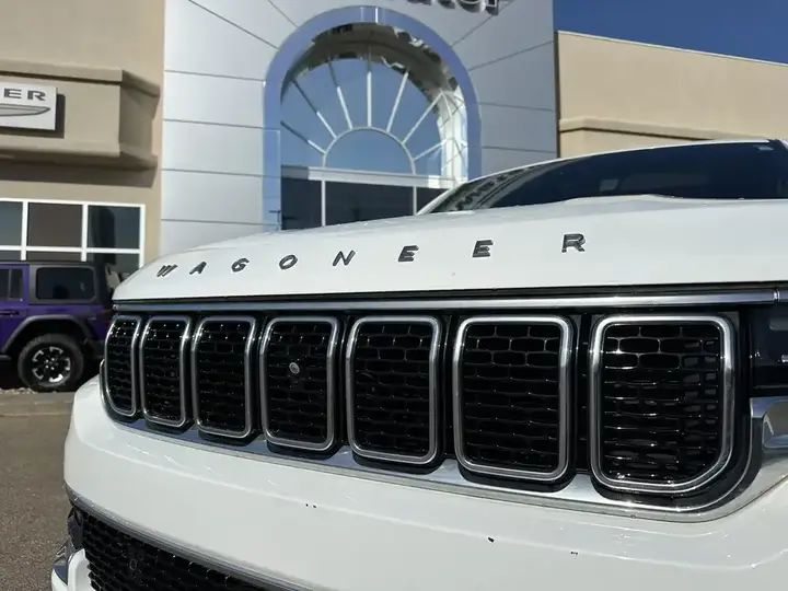 Jeep Wagoneer 2023 photo 3