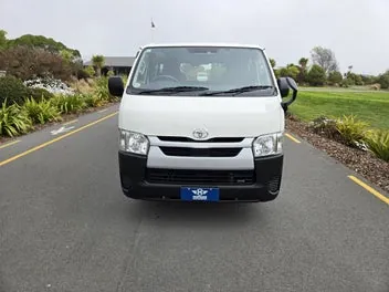 Toyota Hiace 2020 photo 3