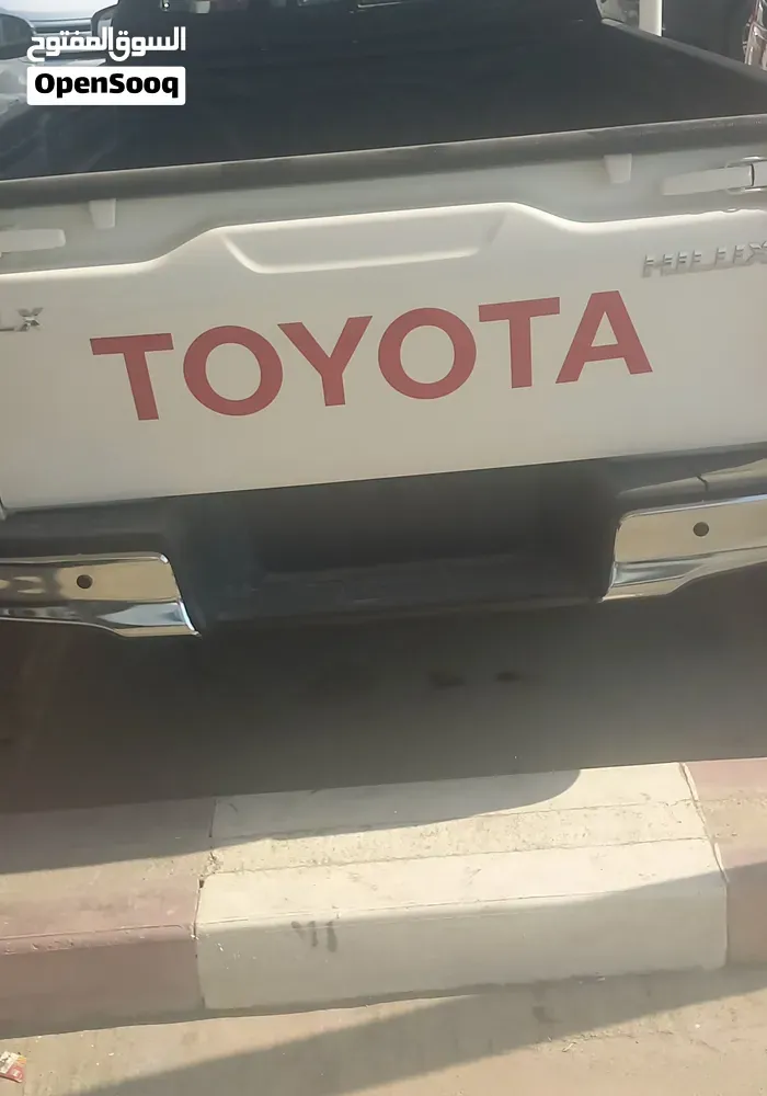Toyota Hilux 2026 photo 4