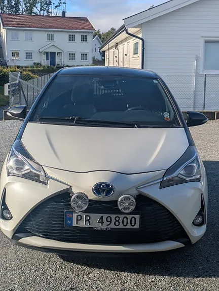 Toyota Yaris 2018 photo 2