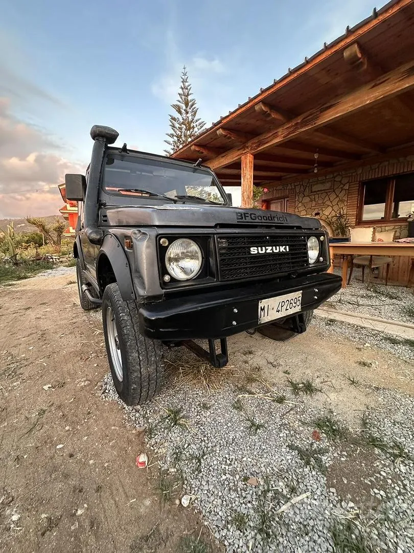 Suzuki Samurai 1988 photo 2