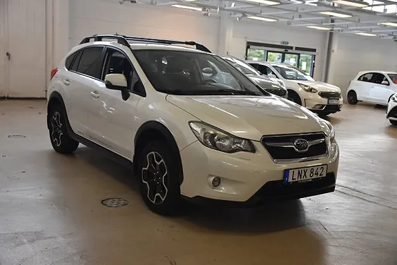 Subaru Xv 2014 photo 2