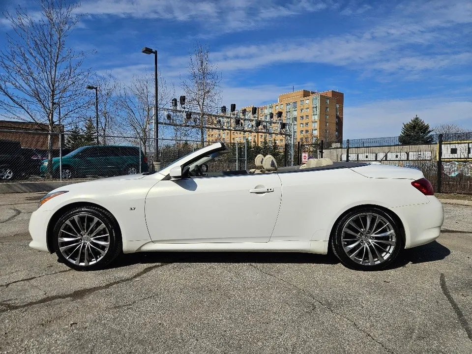 Infiniti Q60 2014 photo 2