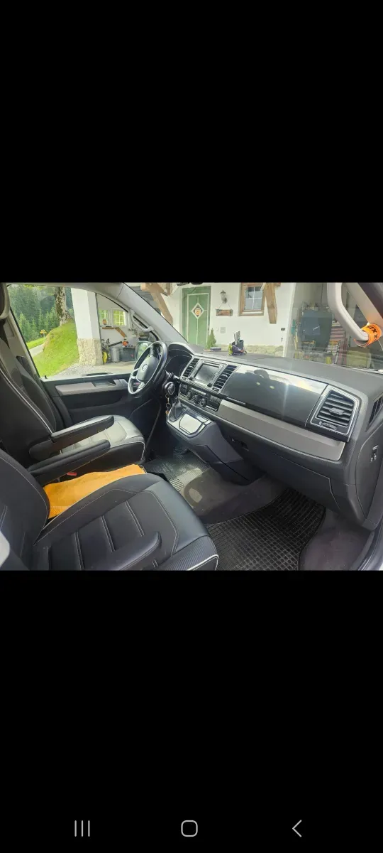 Volkswagen Multivan 2017 photo 2