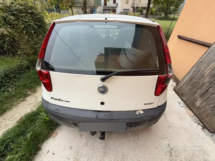 Fiat Punto 2006 photo 3