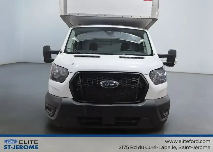 Ford Transit 2024 photo 2
