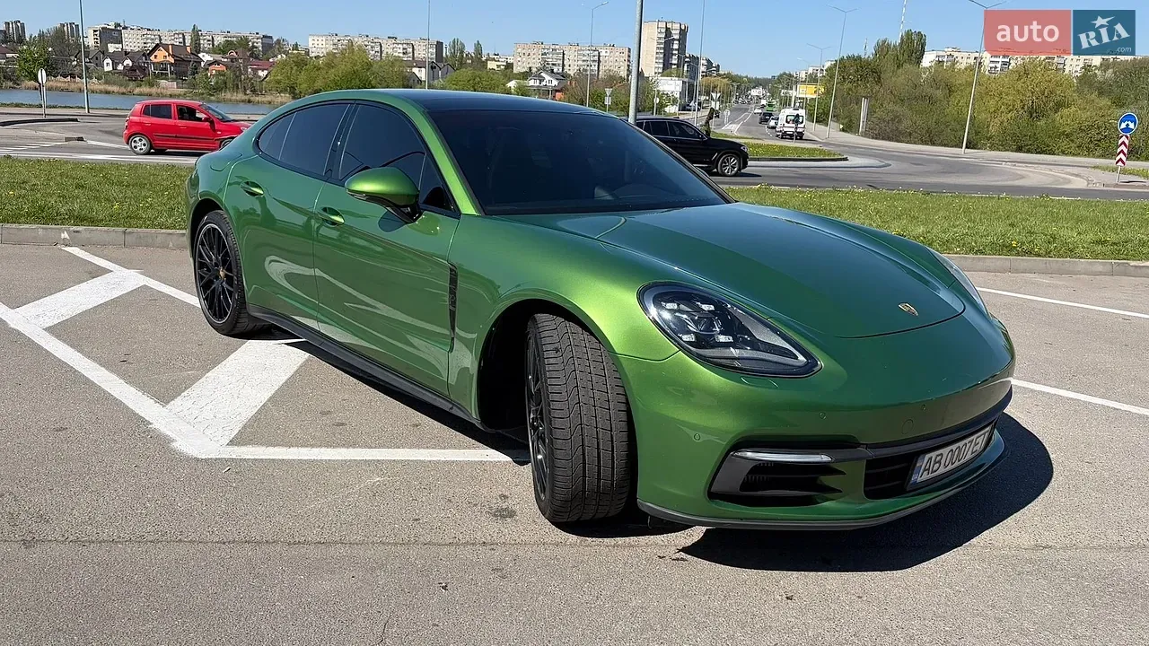 Porsche Panamera 2018 photo 2