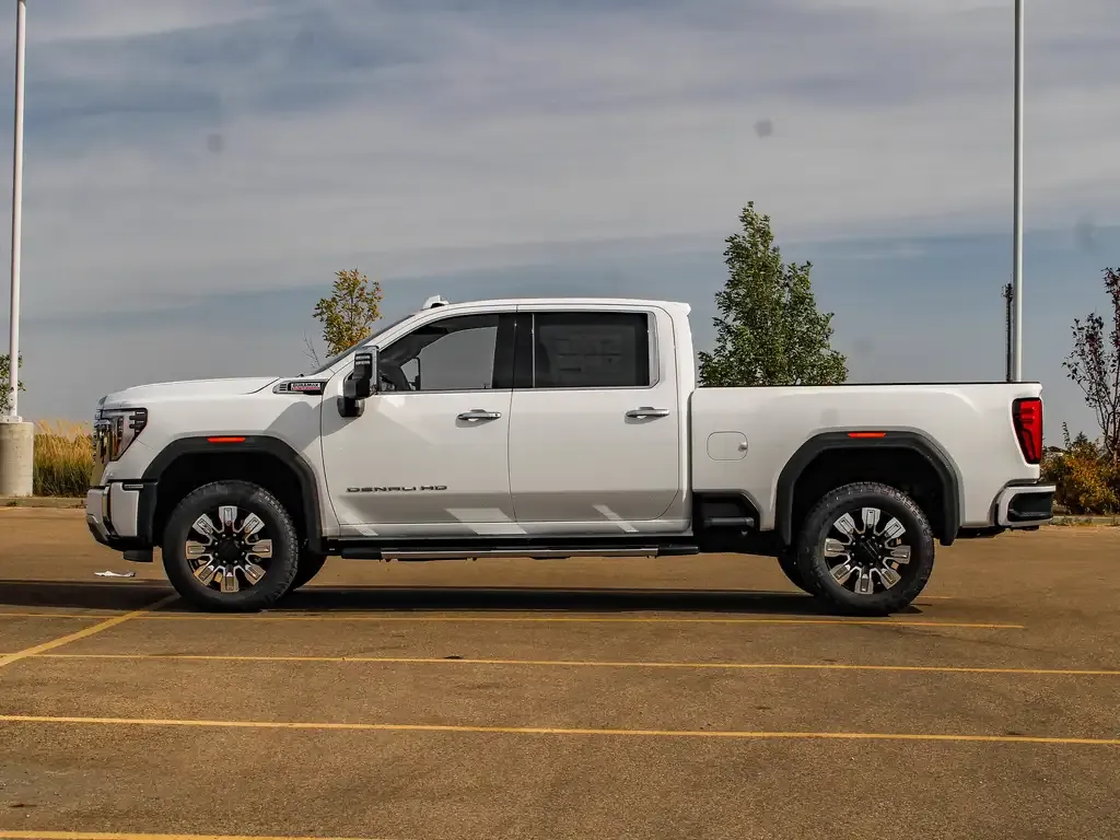 GMC Sierra 3500Hd 2026 photo 5