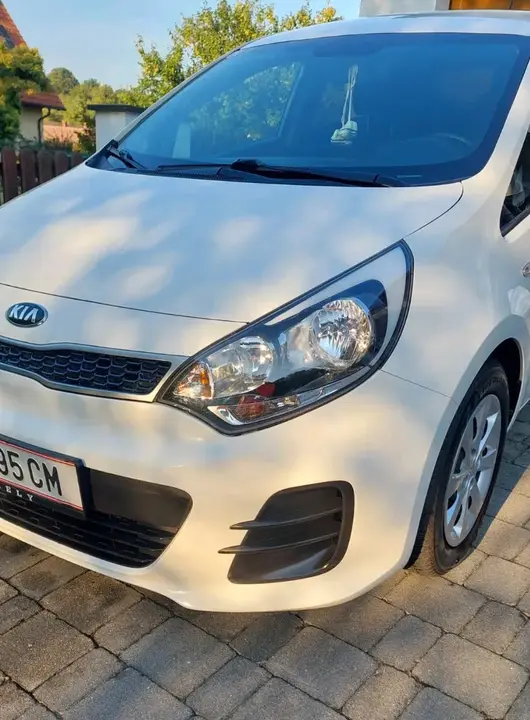 Kia Rio 2016 photo 3