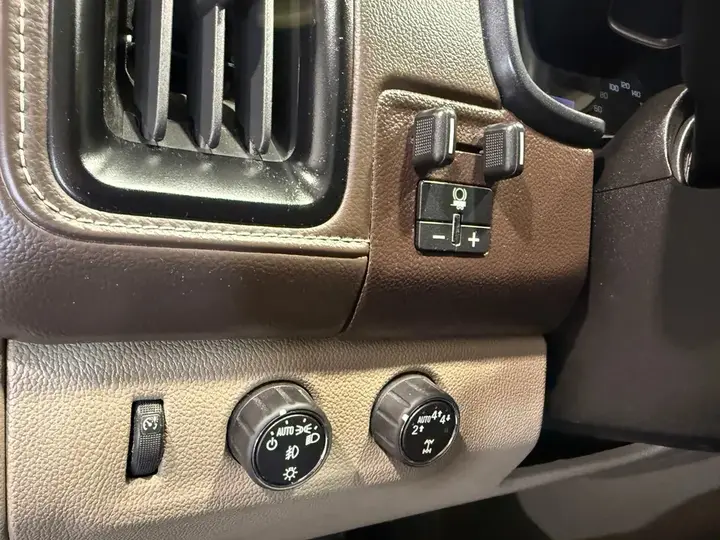GMC Canyon 2017 photo 2