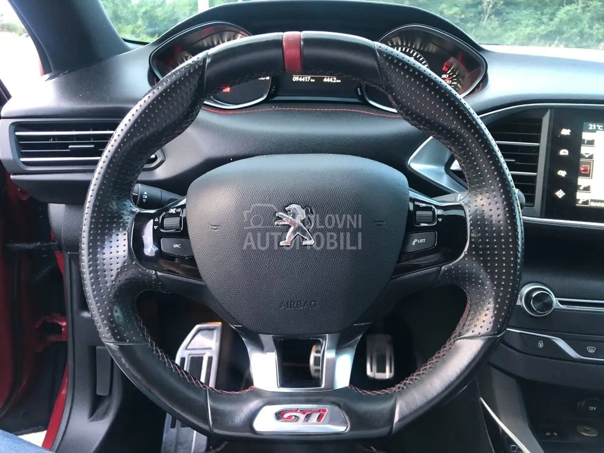Peugeot 308 2015 photo 4