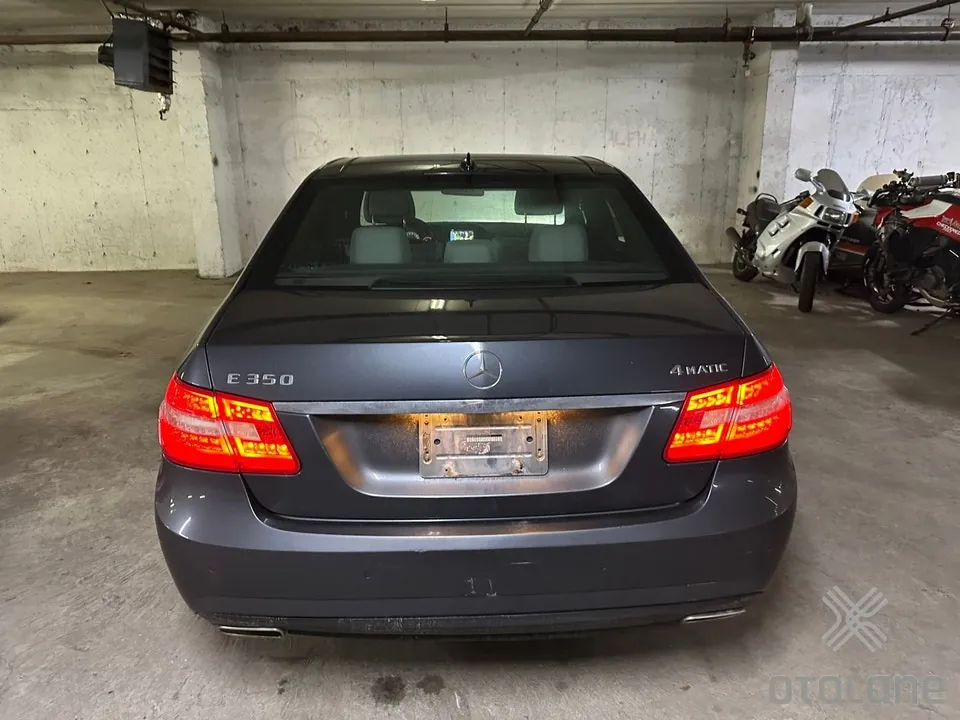 Mercedes-Benz E-Class 2010 photo 2