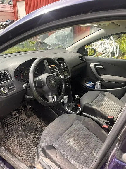 Volkswagen Polo 2010 photo 2