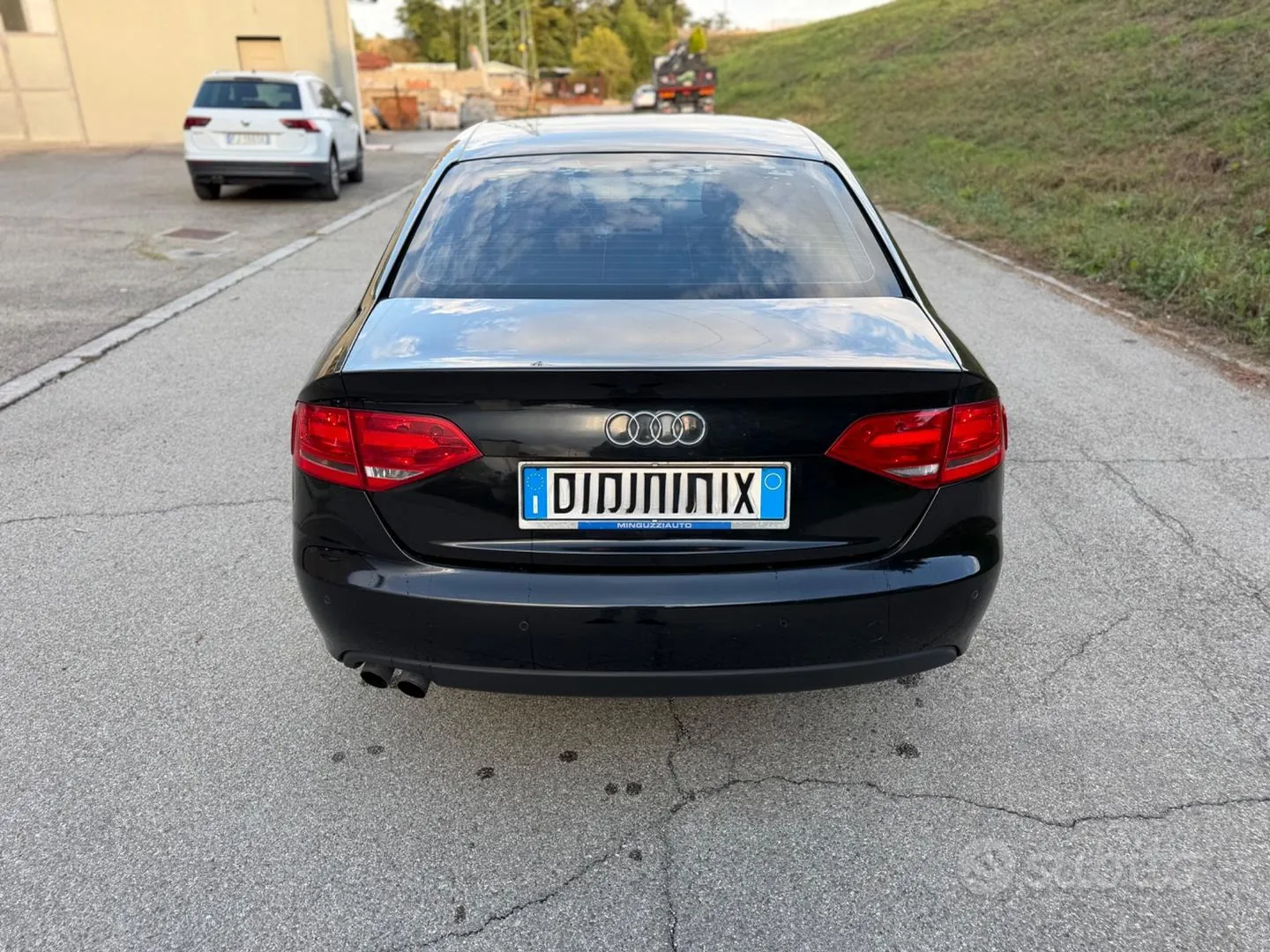 Audi A4 2010 photo 4