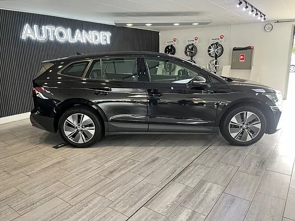 Skoda Enyaq 2023 photo 4