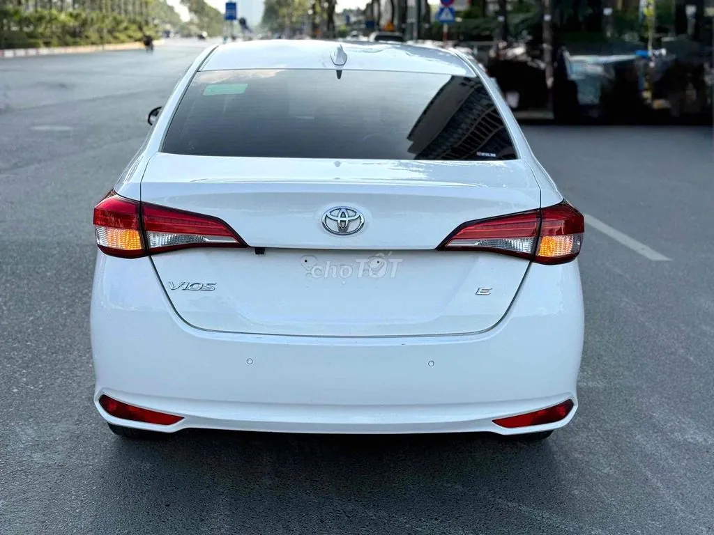 Toyota Vios 2023 photo 2