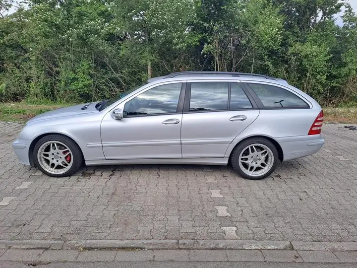 Mercedes-Benz C180