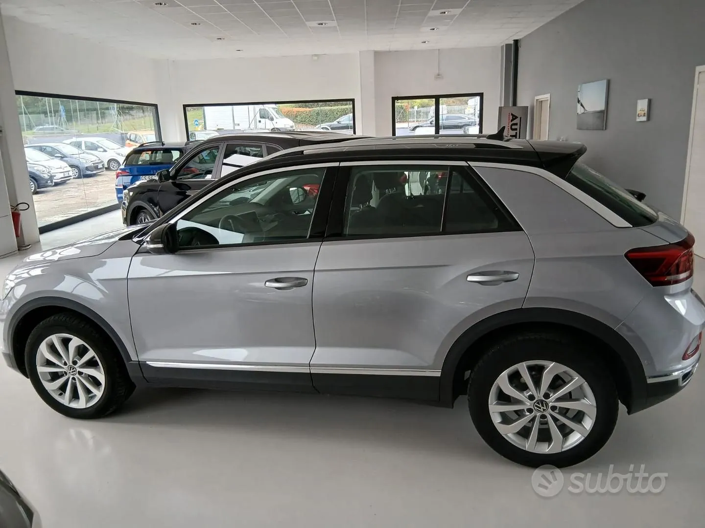 Volkswagen T-Roc 2023 photo 3
