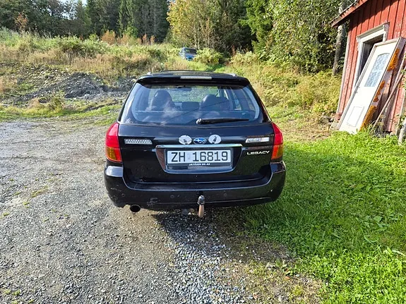 Subaru Legacy 2006 photo 2